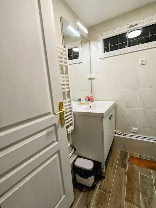 Garden House, Parking, 3 Mins Rer, 1Km Paris Villa Arcueil