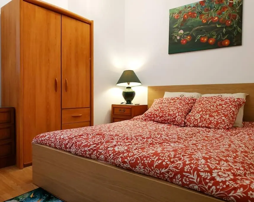 Garden House, Parking, 3 Mins Rer, 1Km Paris location